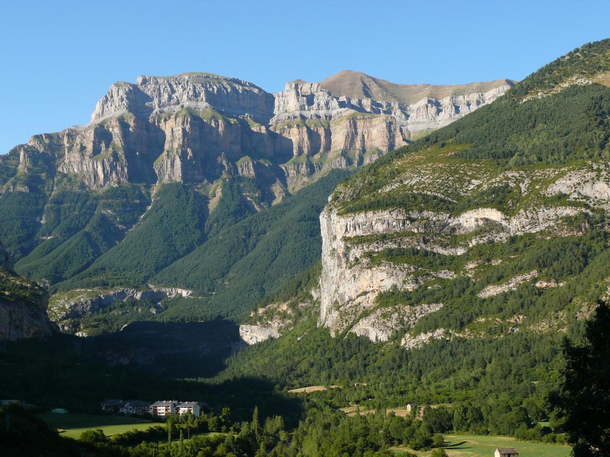 Hotel Bellavista Ordesa Torla Buitenkant foto